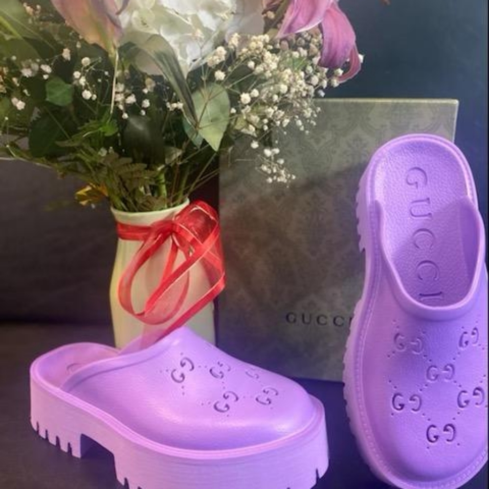 Gucci slides